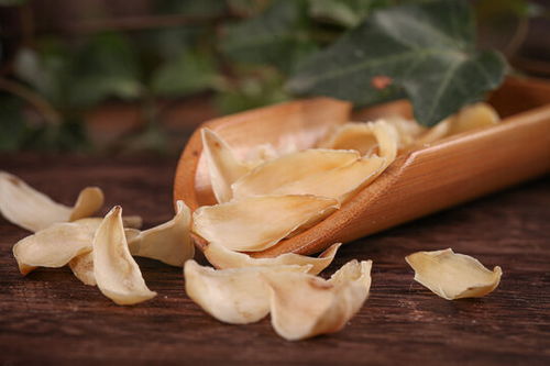 干百合的滋补世界 中药食材的多维视觉呈现